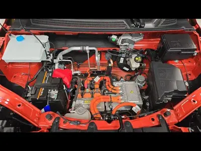 Usata Dacia Spring Extreme 47 kW (65 CV) 2024 Rosso Utilitaria