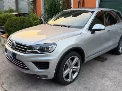 Usata VW Touareg Executive 262 CV (192 kW) 2017 Grigio SUV