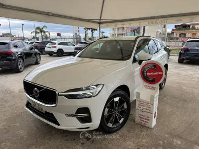 Usata Volvo XC60 Momentum 197 CV (144 kW) 2021 Bianco SUV