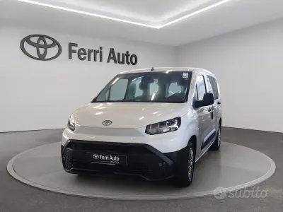 Ny Toyota Proace City City 131 HK (96 kW) 2026 Vit Minibuss