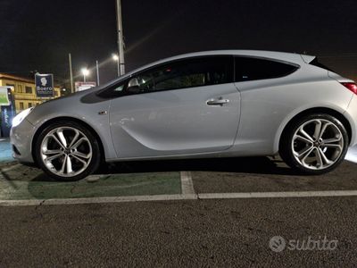 usata Opel Astra GTC Astra j2.0