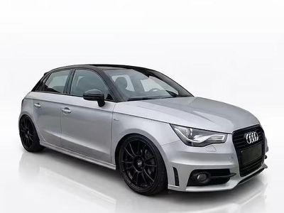 Usado Audi A1 Admired 120 CV (88 kW) 2014 Gris Utilitario