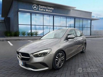 Grigio Usata 2023 Mercedes B180 Advanced Plus Monovolume | 29.900 € (Cara)