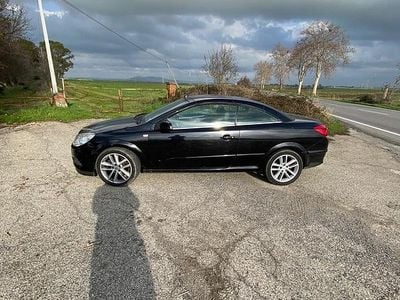 Usata Opel Astra Cabriolet Cosmo 150 CV (110 kW) 2007 Nero Cabrio