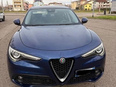 Usata Alfa Romeo Stelvio Executive 210 CV (154 kW) 2017 Blu SUV