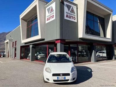 Usata Fiat Grande Punto 75 CV (55 kW) 2011 Bianco Utilitaria