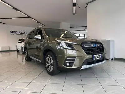 Usata Subaru Forester Style 150 CV (110 kW) 2023 Verde SUV