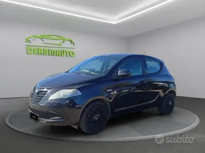 Usata Lancia Ypsilon Gold 69 CV (50 kW) 2016 Nero Utilitaria
