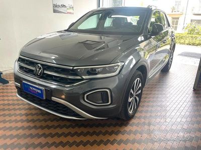 Usata VW T-Roc 110 CV (80 kW) 2022 Grigio SUV