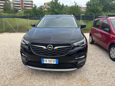 Usata Opel Grandland X Business 131 CV (96 kW) 2019 Nero SUV