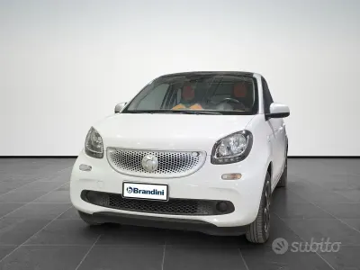 Usata Smart ForFour Passion 71 CV (52 kW) 2015 Bianco Utilitaria