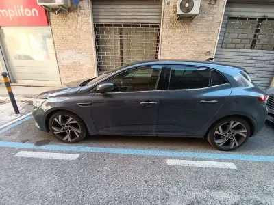 Usado Renault Mégane II RS Line 116 CV (85 kW) 2021 Gris Berlina