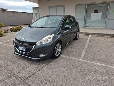 Usata Peugeot 208 68 CV (50 kW) 2012 Utilitaria