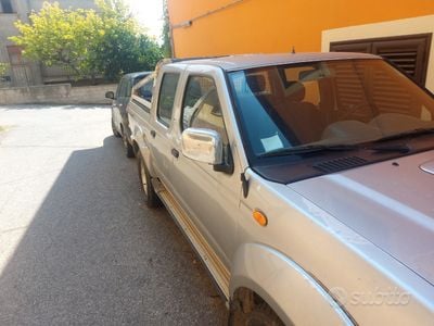 Usata Nissan Navara 133 CV (97 kW) 2004 Pick-up