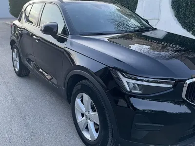Usata Volvo XC40 129 CV (94 kW) 2023 Nero SUV
