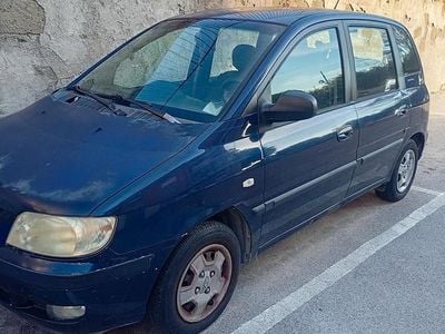 Begagnad Hyundai Matrix 82 HK (60 kW) 2005 Blå Minibuss