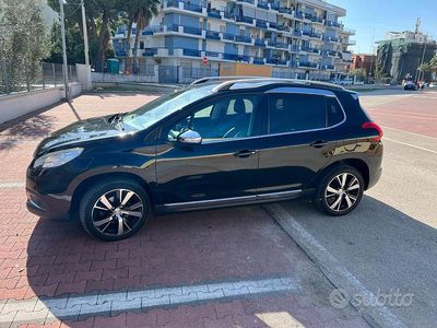 Usata Peugeot 2008 Allure 120 CV (88 kW) 2016 Nero SUV