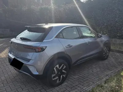Usata Opel Mokka 131 CV (96 kW) 2025 Grigio SUV