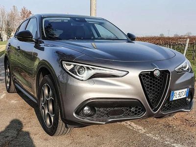 Usata Alfa Romeo Stelvio Executive 210 CV (154 kW) 2017 Grigio SUV