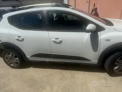Usata Dacia Sandero Stepway 100 CV (73 kW) 2023 Bianco Utilitaria
