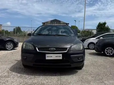 Usata Ford Focus S 90 CV (66 kW) 2006 Nero Station wagon