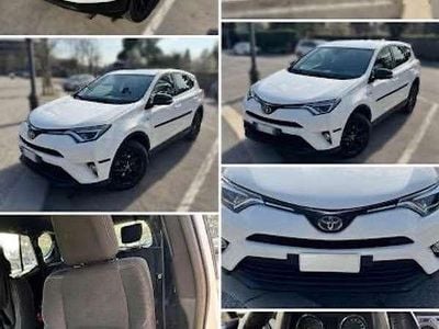 Usata Toyota RAV4 Hybrid Style 155 CV (114 kW) 2018 SUV