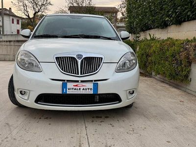 Usata Lancia Ypsilon 75 CV (55 kW) 2010 Bianco Utilitaria