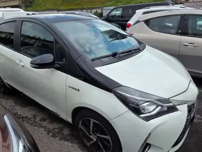 Usata Toyota Yaris Hybrid