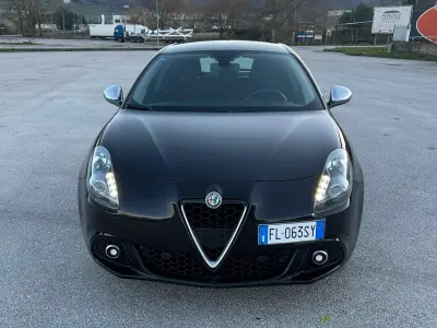 Usata Alfa Romeo Giulietta Super 120 CV (88 kW) 2017 Nero Utilitaria