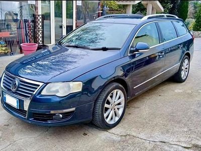 Usata VW Passat Highline 140 CV (102 kW) 2006 Blu Station wagon