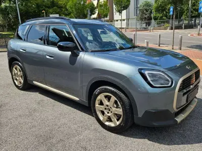 Usata Mini John Cooper Works Countryman Favoured 170 CV (125 kW) 2024 Smoley green SUV