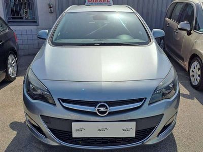 Argento Usata 2014 Opel Astra S Station wagon | 3800 € (Buon prezzo)