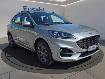 Usata Ford Kuga ST-Line X 225 CV (165 kW) 2023 Solar silver SUV