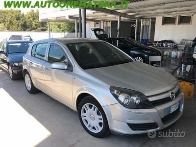 Usata Opel Astra Club 101 CV (74 kW) 2004 Argento Station wagon