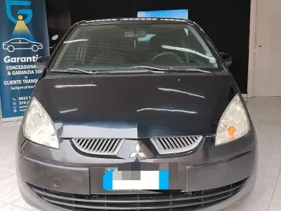 Usata Mitsubishi Colt 75 CV (55 kW) 2008 Nero Berlina