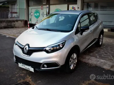 Usata Renault Captur 90 CV (66 kW) 2015 Grigio SUV