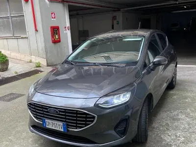 Usata Ford Fiesta 100 CV (73 kW) 2023 Grigio Utilitaria