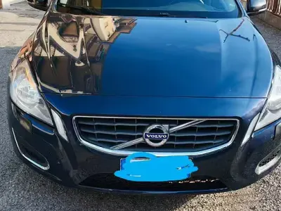 Usata Volvo V60 136 CV (100 kW) 2012 Blu Station wagon