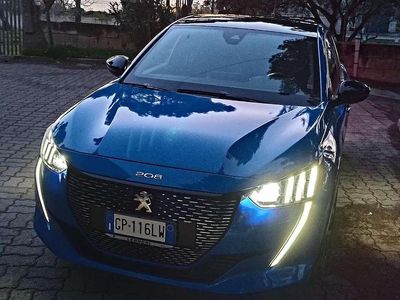 Usata Peugeot 208 GT 101 CV (74 kW) 2023 Utilitaria
