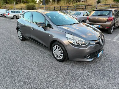 Usata Renault Clio 2015 Grigio Utilitaria