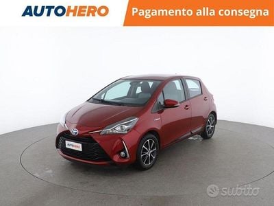 Usata Toyota Yaris Hybrid Active 73 CV (53 kW) 2020 Rosso Berlina