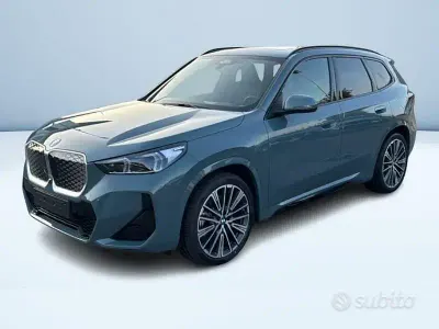 Nuova BMW iX1 M Sport 230 kW (313 CV) 2026 Verde SUV