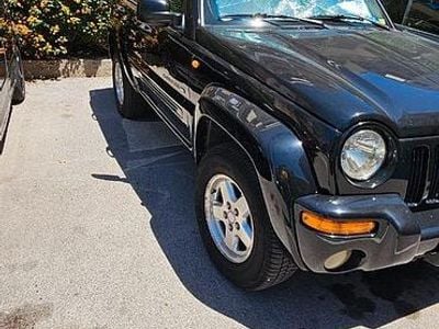 Usata Jeep Cherokee 2002 Nero SUV