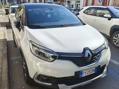 Usata Renault Captur 90 CV (66 kW) 2019 Bianco SUV