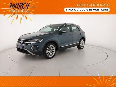 Usata VW T-Roc Style 150 CV (110 kW) 2022 Petroleum blue metallizzato SUV