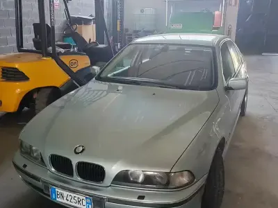 Usata BMW 523 170 CV (125 kW) 2000 Grigio Berlina