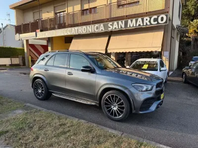 Begagnad Mercedes GLE300 Premium 272 HK (200 kW) 2022 Svart Sedan