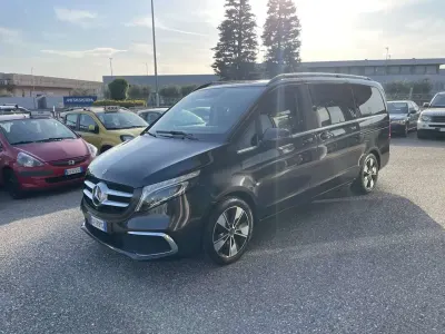 Usata Mercedes V220 Premium 163 CV (119 kW) 2022 Nero Monovolume