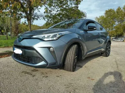 Usata Toyota C-HR Trend 184 CV (135 kW) 2020 Verde SUV