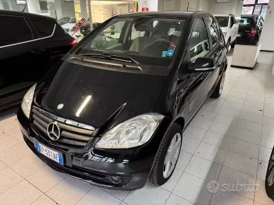 Usata Mercedes A180 Executive 109 CV (80 kW) 2012 Nero Berlina